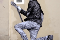 Levalet-Singing-1